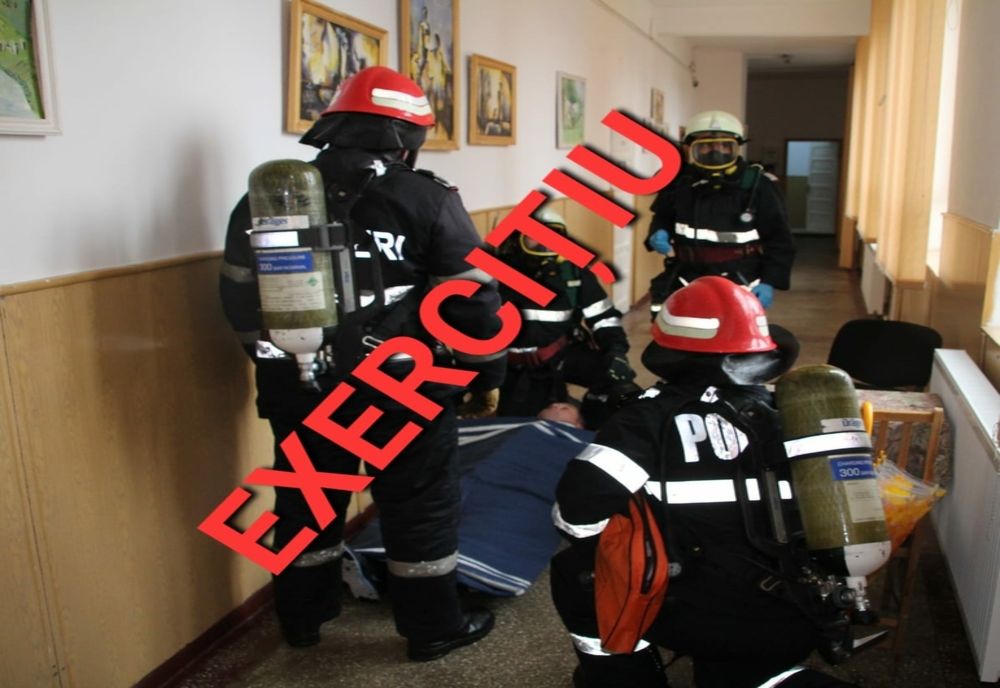Exercițiu ISU Ialomița. Cutremur urmat de un incendiu la Liceul Teoretic ,,Paul Georgescu” Țăndărei