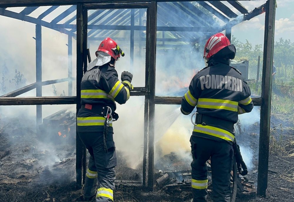 O țigară aruncată aiurea a provocat un incendiu în Balaciu