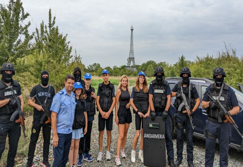 FOTO VIDEO O zi de tabără la Jandarmeria Ialomița