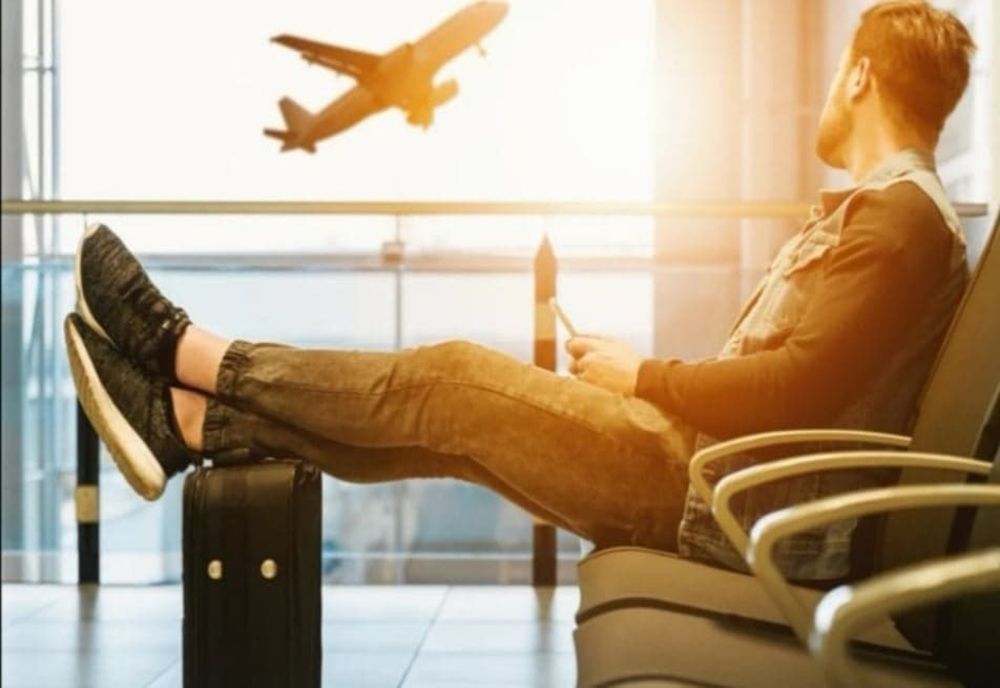 Biletele de avion și vacanțele vor fi garantate de stat