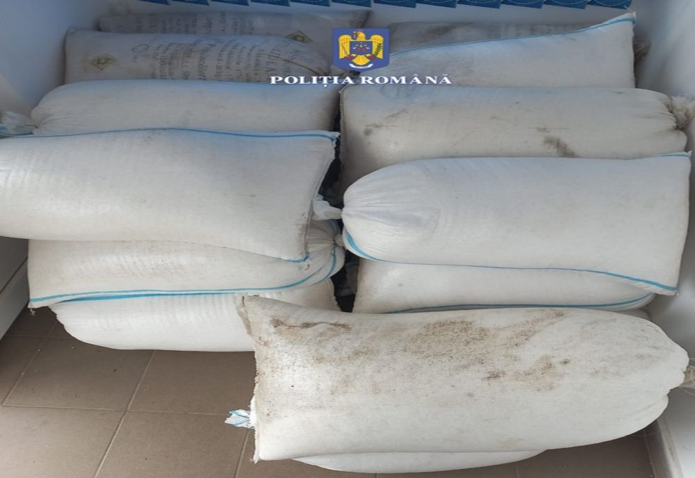 Prinși în flagrant cu o tonă de îngrășaminte furate