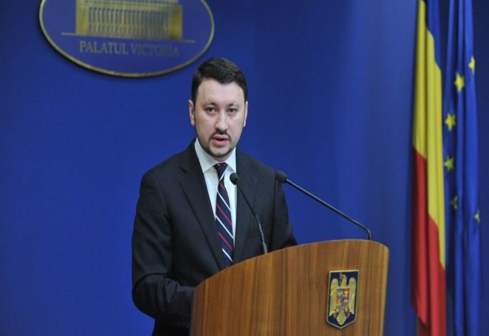 Ministrul Mediului, Mircea Fechet, a ajuns pe litoral: ”Am vrut să trag un semnal de alarmă despre prezenţa plasticului în cursurile de apă din România”