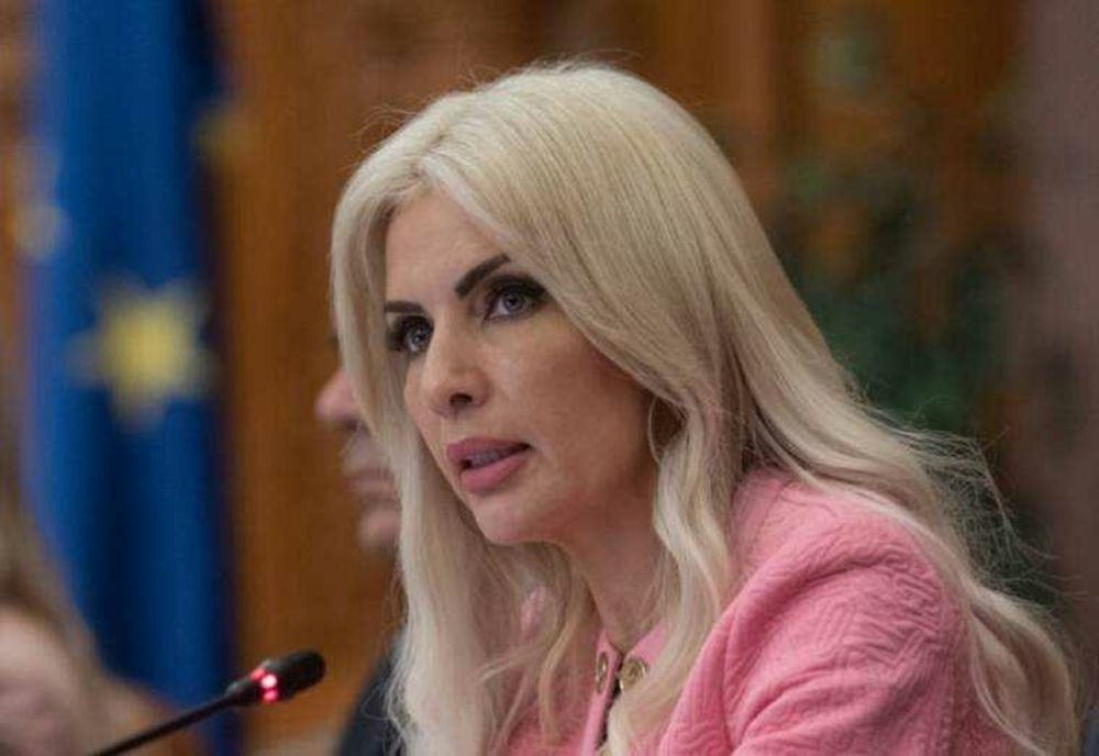 LAURA VICOL, FOSTA ȘEFĂ A COMISIEI JURIDICE DIN PARLAMENT ȘI SOȚUL EI VLADIMIR CIORBĂ, REȚINUȚI ÎN DOSARUL NORDIS