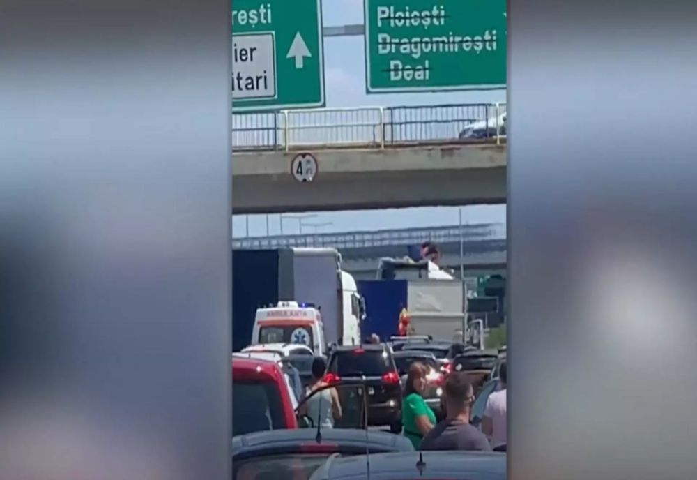CAMIONAGII ȘI AGRICULTORII DIN TOATĂ ȚARA VIN LA CEL MAI MARE PROTEST ÎMPOTRIVA GUVERNULUI BOLOJAN  - VIDEO