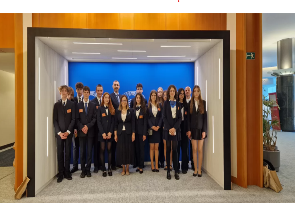 Elevii români, în vizită la Parlamentul European. Cum au reacționat după vizita la Bruxelles