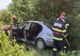 FOTO Cascadorie pe șosea: trei persoane, printre care un copil de 2 ani au ajuns la spital