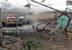 FOTO O casă a luat foc din cauza unui scurtcircuit electric. O femeie în pericol